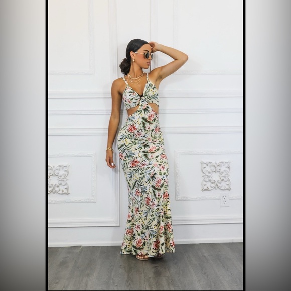Floral Maxi Dress with Cut-Out Detail - Picture 4 of 5